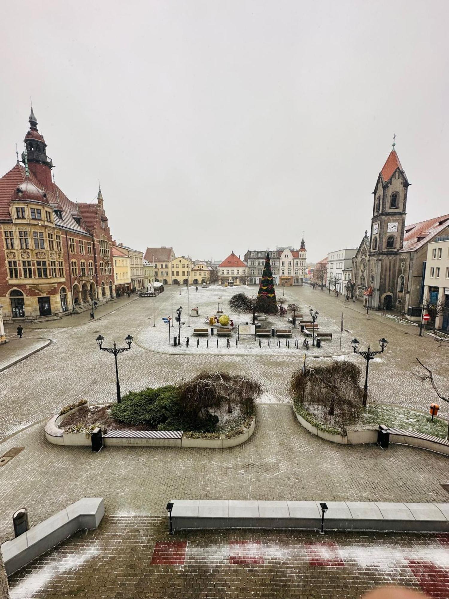 Rynek Apartament タルノフスキェ・グルィ エクステリア 写真